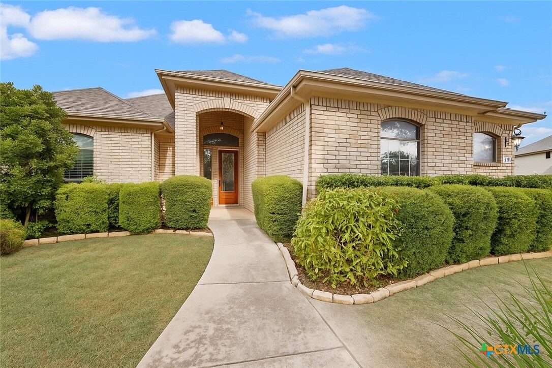 Property Photo:  331 Arendes Drive  TX 78132 