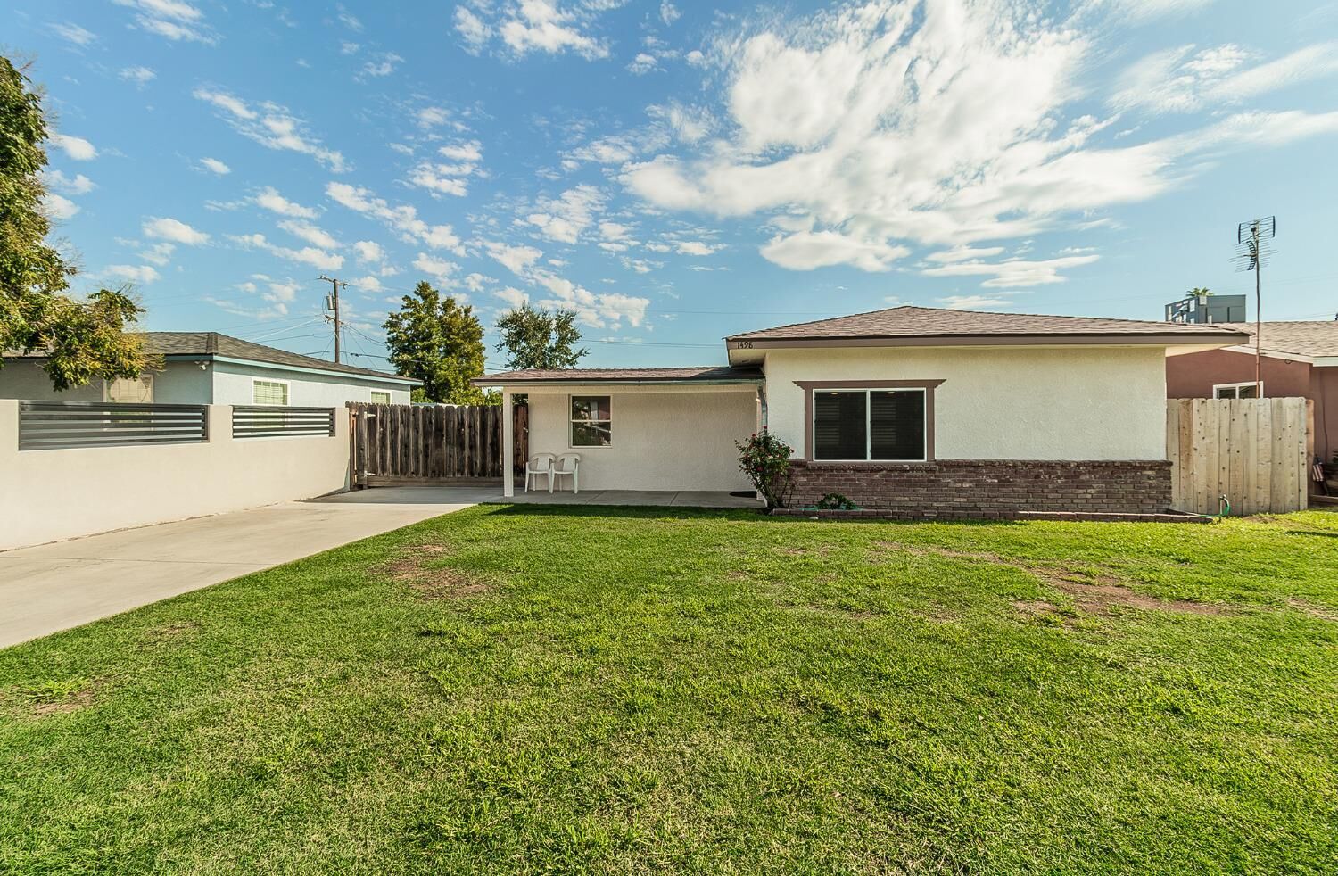 Property Photo:  1498 Escalon Avenue  CA 93611 