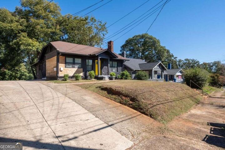 Property Photo:  1527 Olympian Way SW  GA 30310 