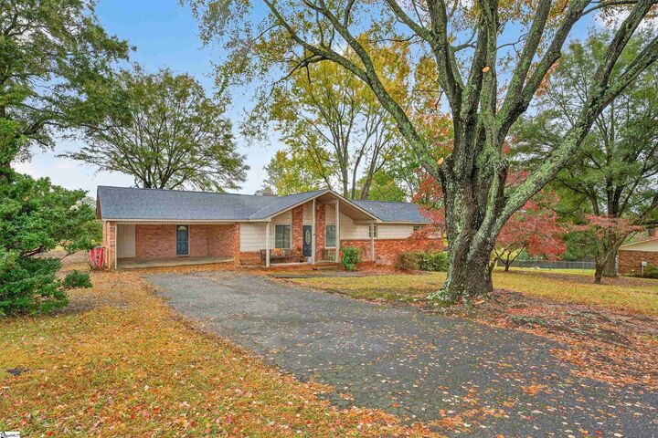 Property Photo:  130 Carlton Drive  SC 29349 