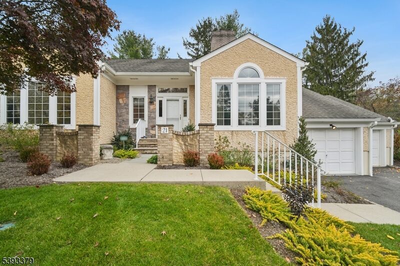 Property Photo:  21 Rolling Hill Ct  NJ 07940