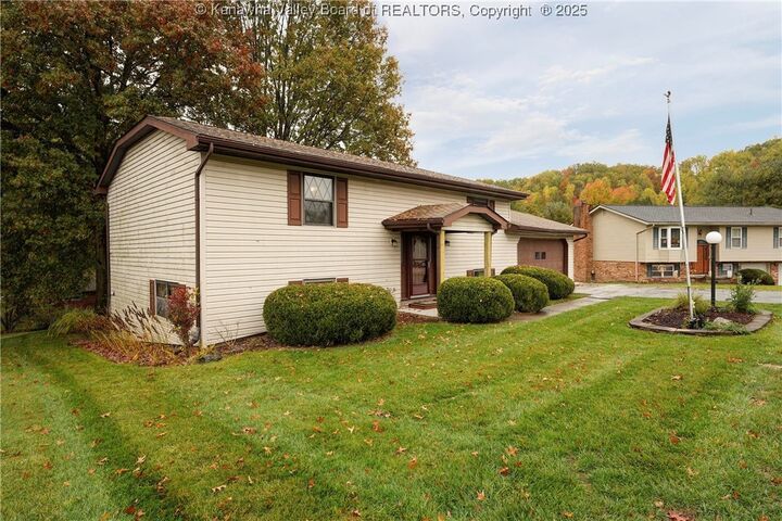 Property Photo:  25 Lynn Lane  WV 25560