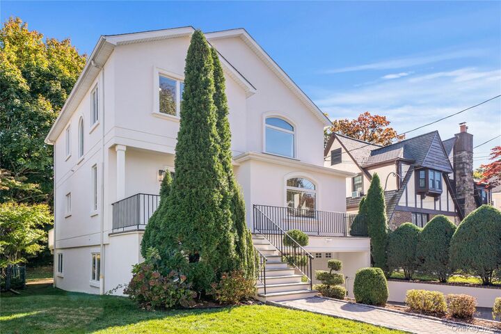 Property Photo:  35 Columbia Place  NY 10552 