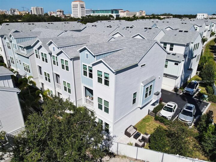Property Photo: 2467 Mangum Court FL 34237