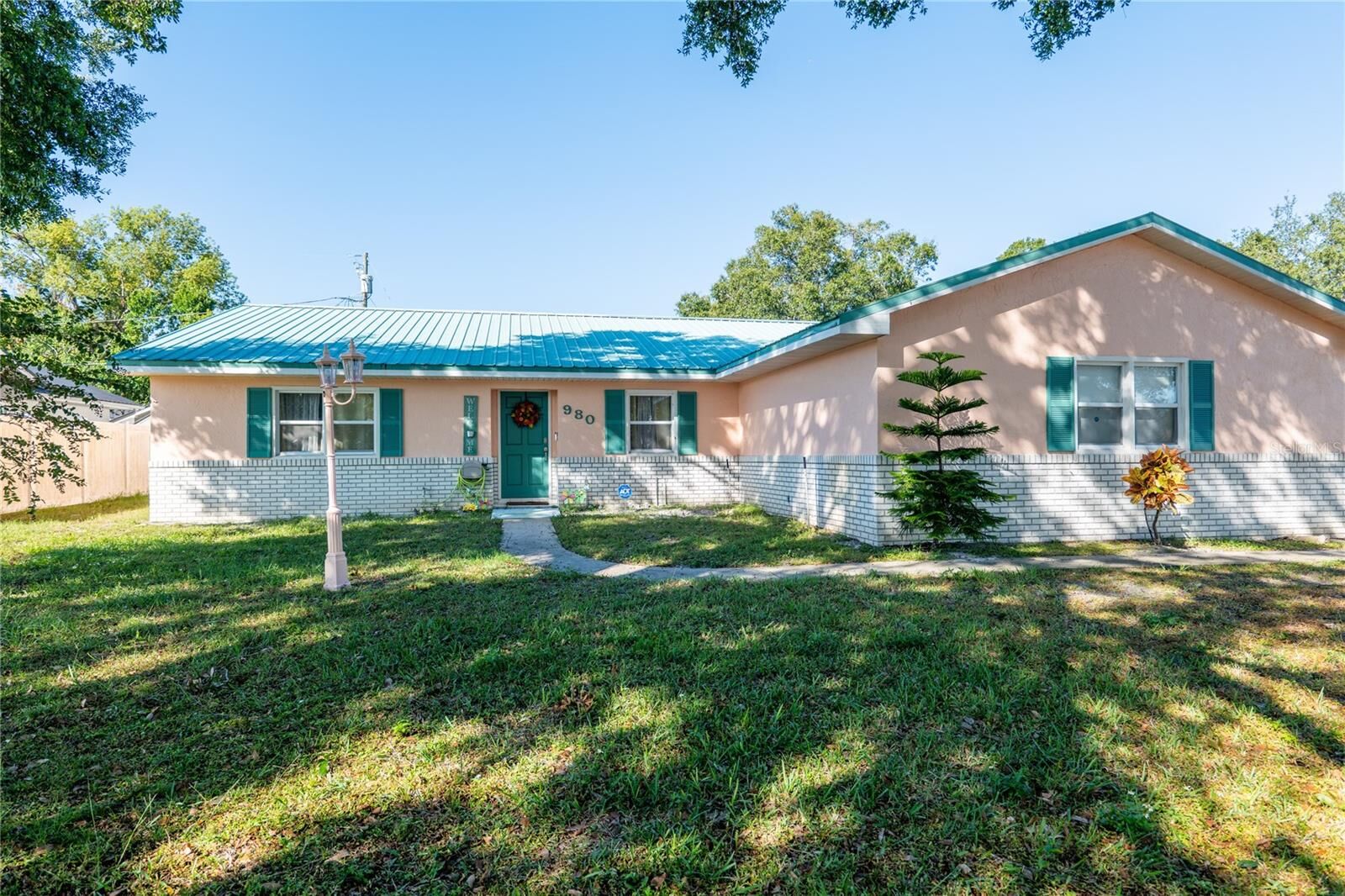 Property Photo:  980 Buttercup Terrace  FL 32725