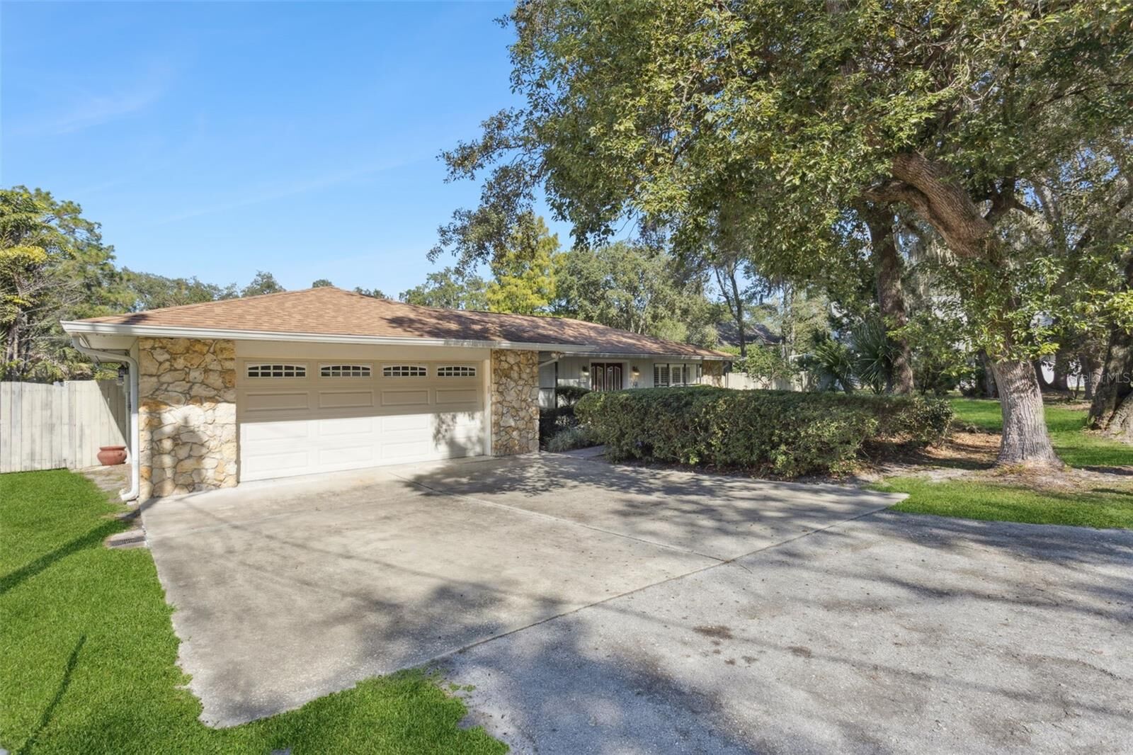 Property Photo:  1661 Overlook Road  FL 32750