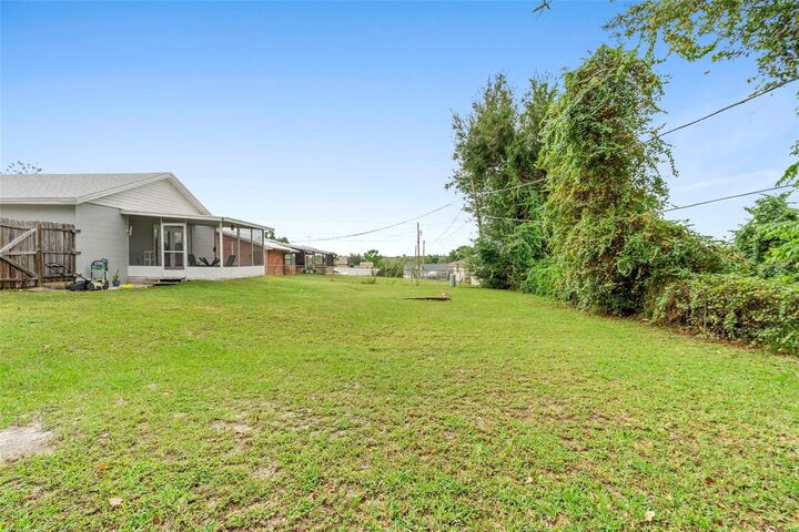 Property Photo: 610 Nardello Drive FL 32725