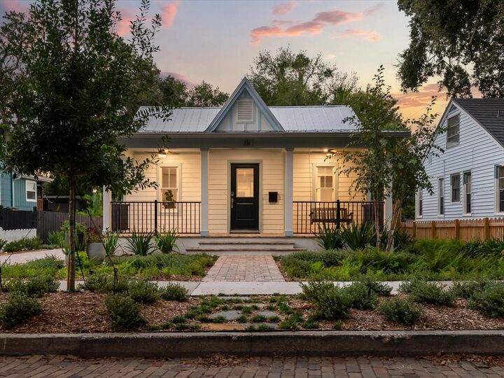 Property Photo:  716 E Pine Street  FL 32801 