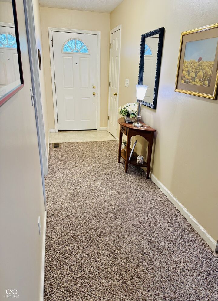 Property Photo: 515 Autumn Court IN 47220