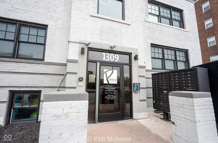 Property Photo:  1309 N Pennsylvania Street 102  IN 46202 