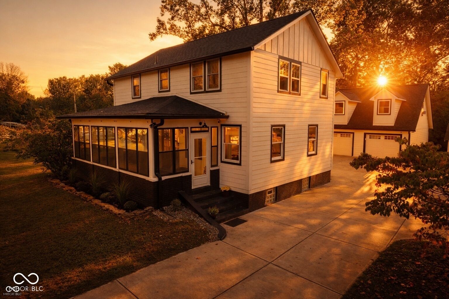 Property Photo:  6415-6419 N Michigan Road  IN 46268 