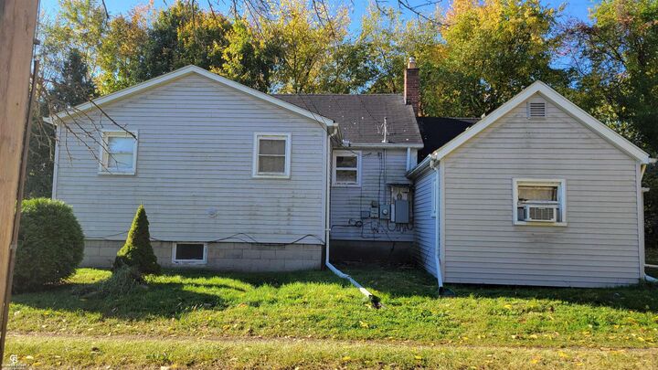 Property Photo:  45681 N Gratiot Avenue  MI 48042-5446