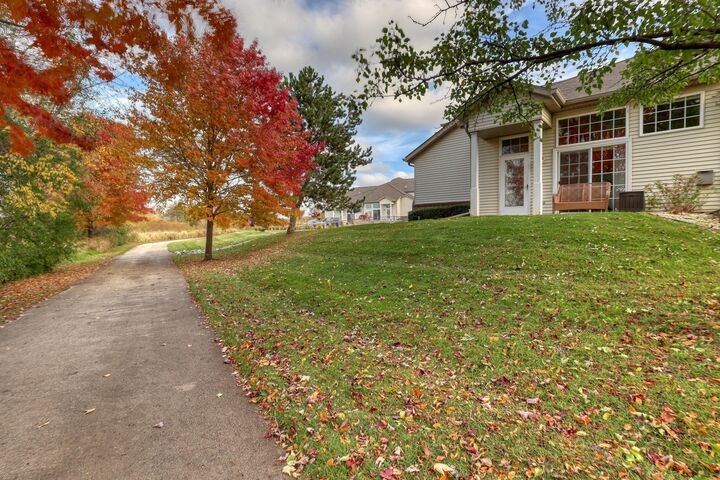 2408 Fox River Pkwy B  Waukesha WI 53189 photo