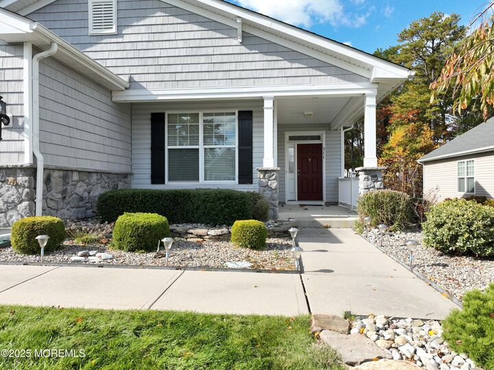 Property Photo:  311 Newport Way  NJ 08087 