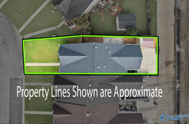 Property Photo:  1520 Forestview Drive SW  AL 35603 