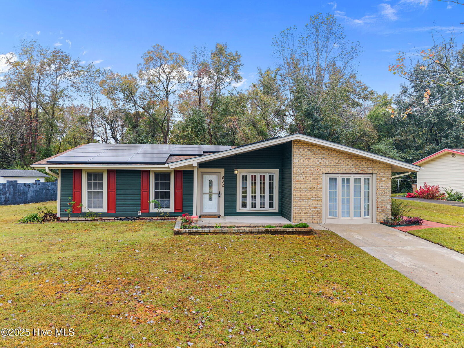 Property Photo: 602 Shamrock Drive NC 28540