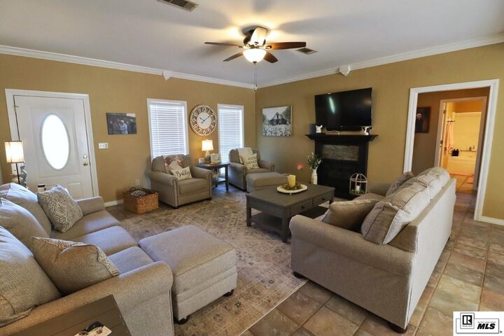 Property Photo:  61 Andy Allen Road  LA 71269