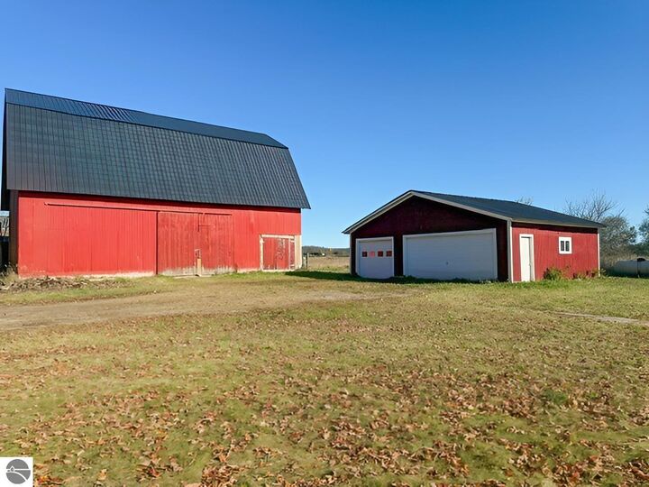 Property Photo:  11700 N 11 Road  MI 49620 