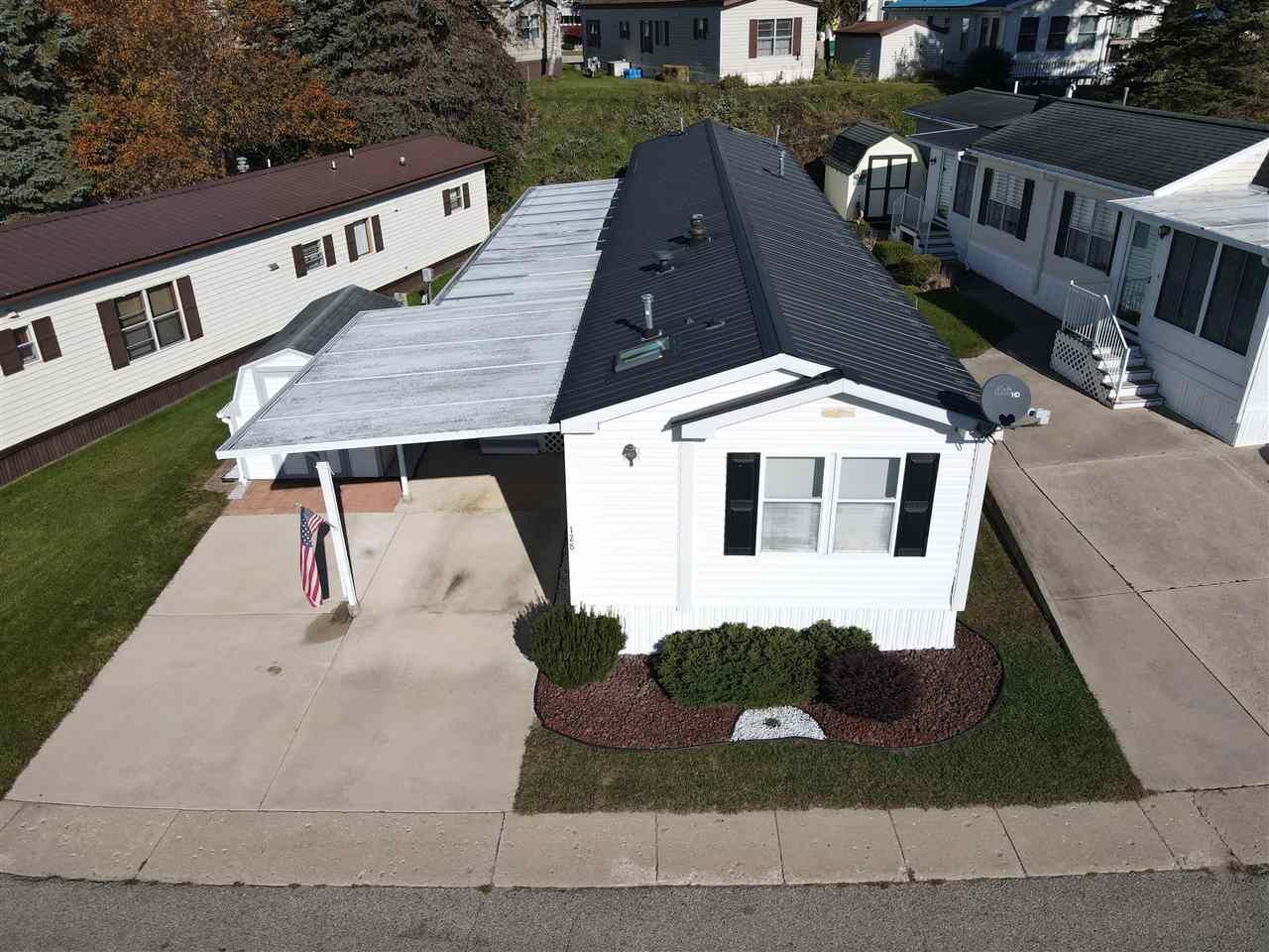 Property Photo:  526 N Lake 128  MI 49712 