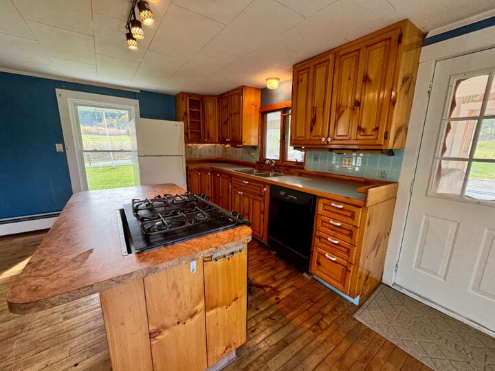 Property Photo: 162 Town Forest Road VT 05821