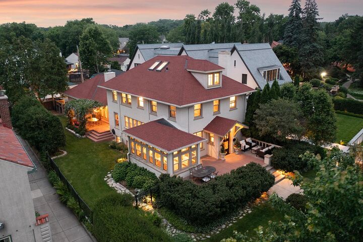 Property Photo: 2554 W Lake Of The Isles Parkway MN 55405