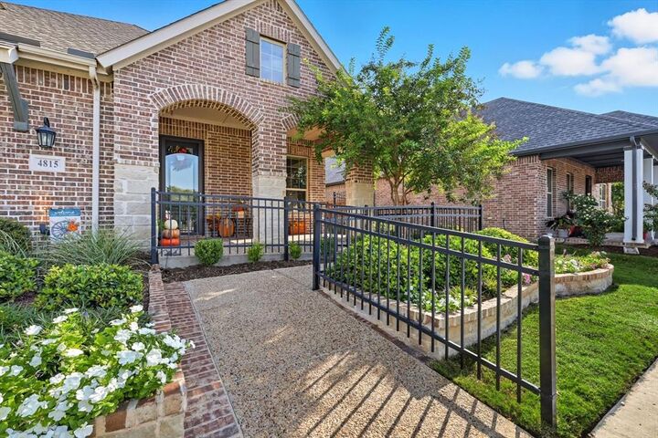 Property Photo:  4815 Beaver Creek Drive  TX 76005