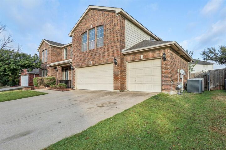 Property Photo:  5410 Vicksburg Drive  TX 76017