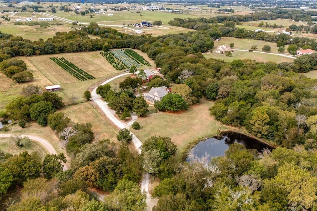 Property Photo:  1833 Dr Sanders Road  TX 76227 