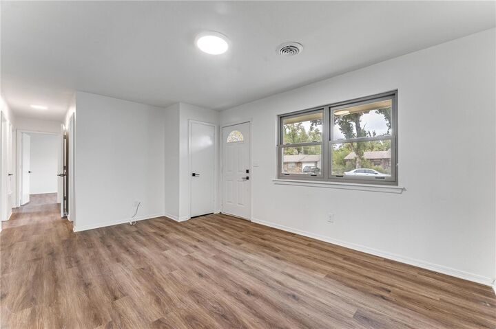 Property Photo:  1410 W Bishop Drive  AR 72756 