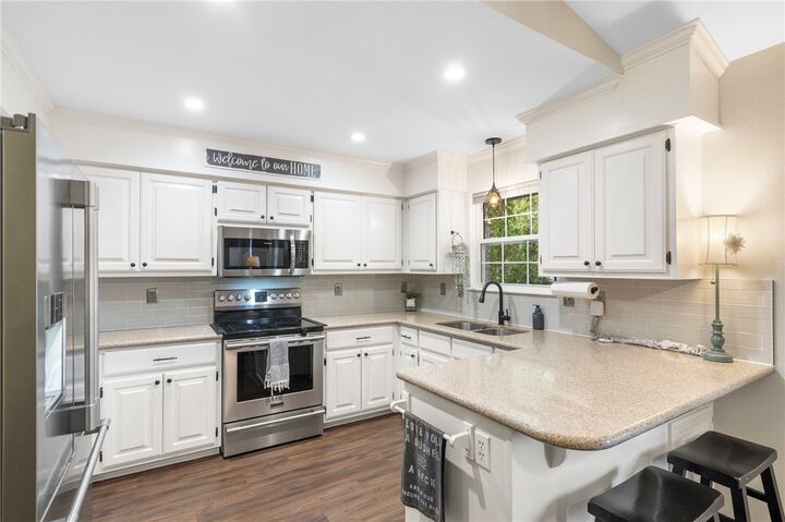 Property Photo:  11 Thirsk Lane  AR 72714