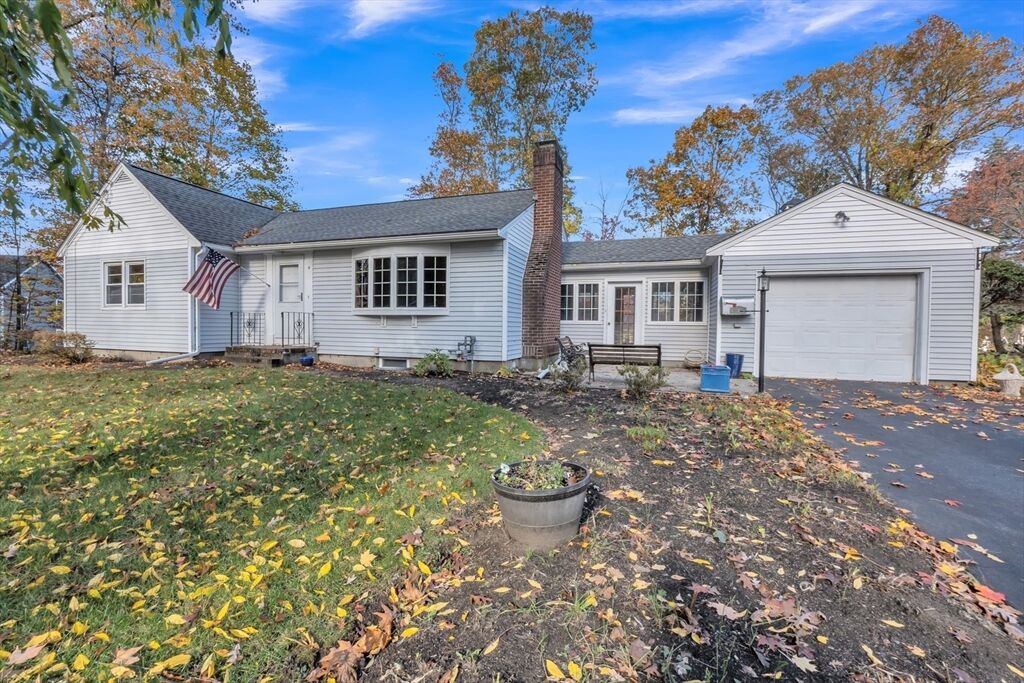 Property Photo:  4 Taylor Road  MA 01754 