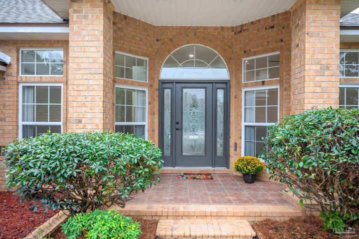 Property Photo:  901 Shadow Ridge Dr  FL 32514