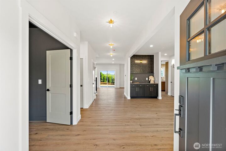 Property Photo: 1238 9th Street SW WA 98371