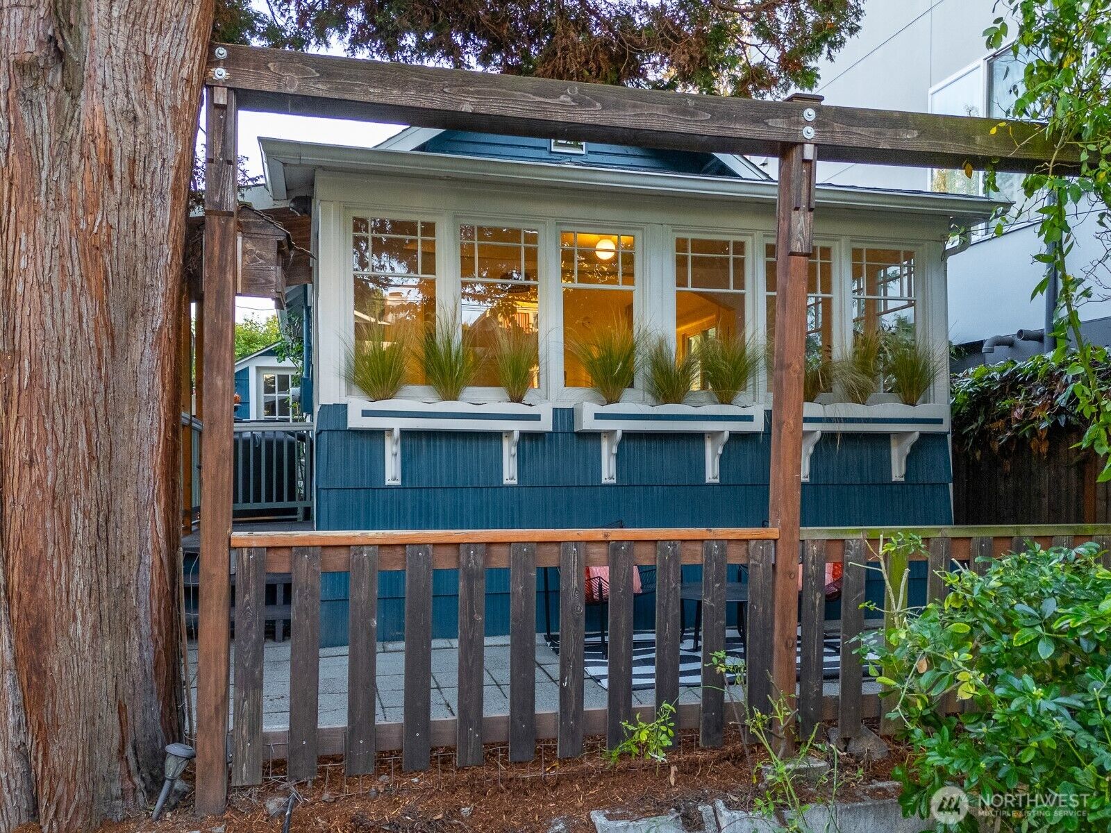 Property Photo:  833 NW 52nd  WA 98107 