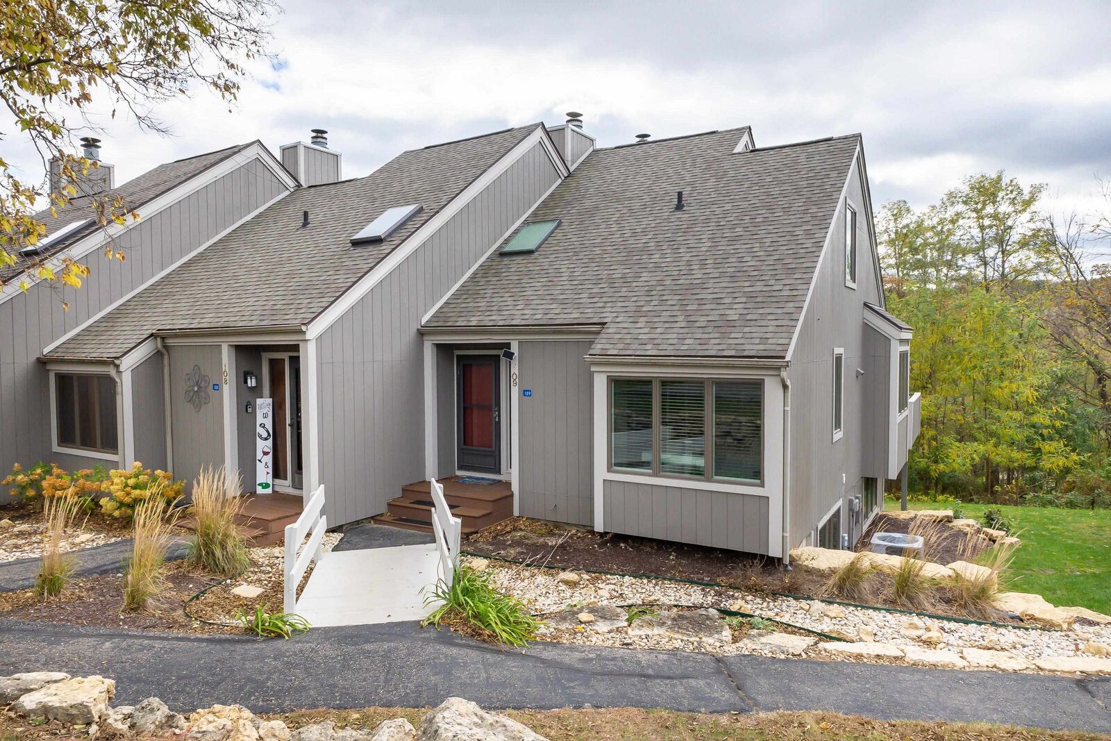 Property Photo:  109 Plum Cove Drive  IL 61036 