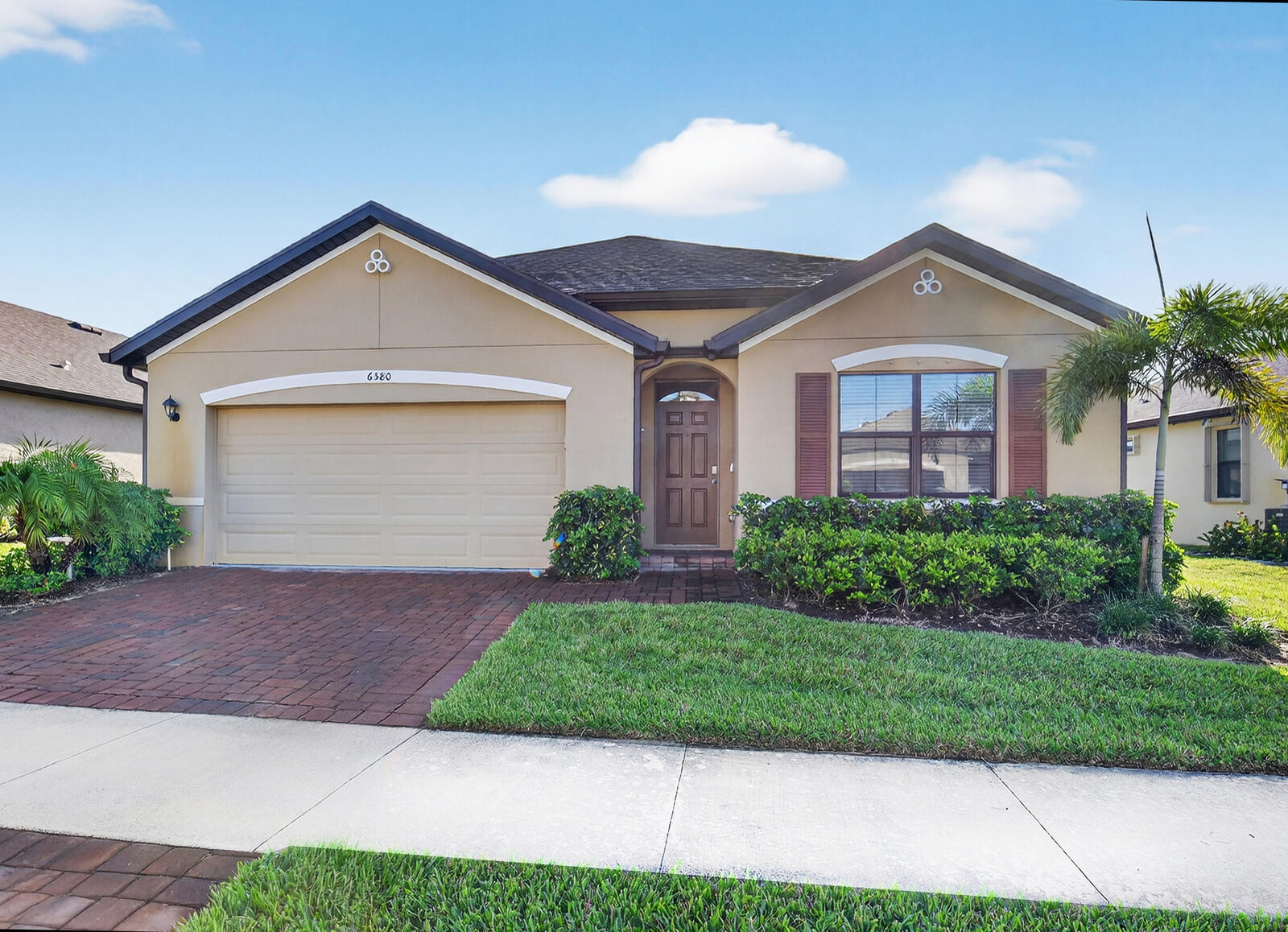 Property Photo:  6580 Canterbridge Drive  FL 32967 