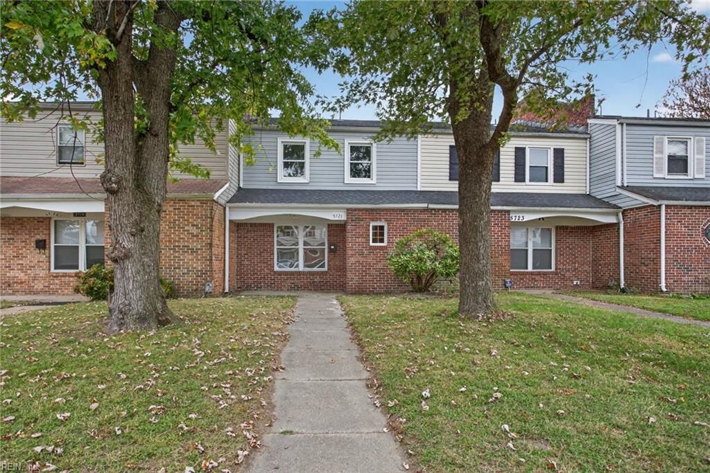 Property Photo: 5721 E Hastings Arch VA 23462