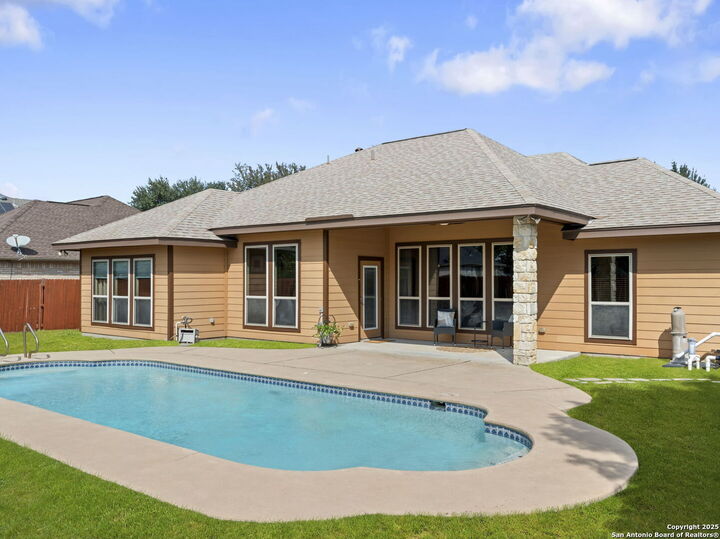 Property Photo:  15809 Fair Ln  TX 78154 