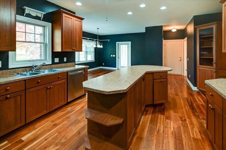 Property Photo: 801 Haskel Court WI 53589