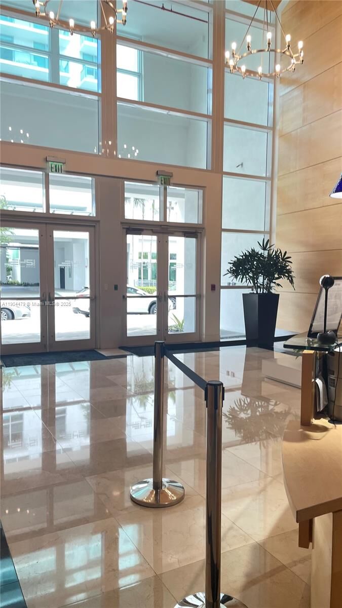 Property Photo:  350 NE 24th St 404  FL 33137