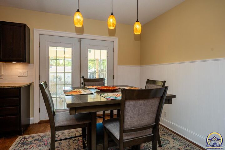 Property Photo:  618 SW Randolph Ave  KS 66606 