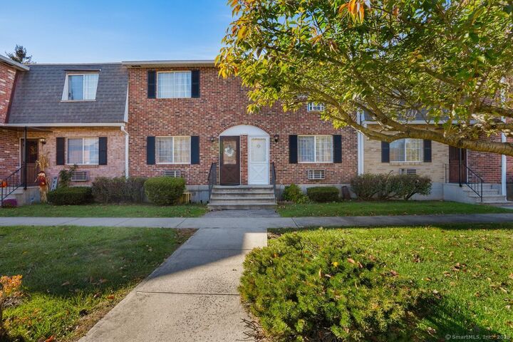 36 Sharon Road Apt 6  Waterbury CT 06705 photo