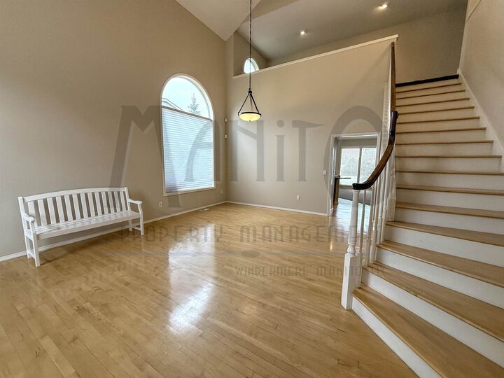 Property Photo:  1816 S Viewcrest Ln  WA 99212