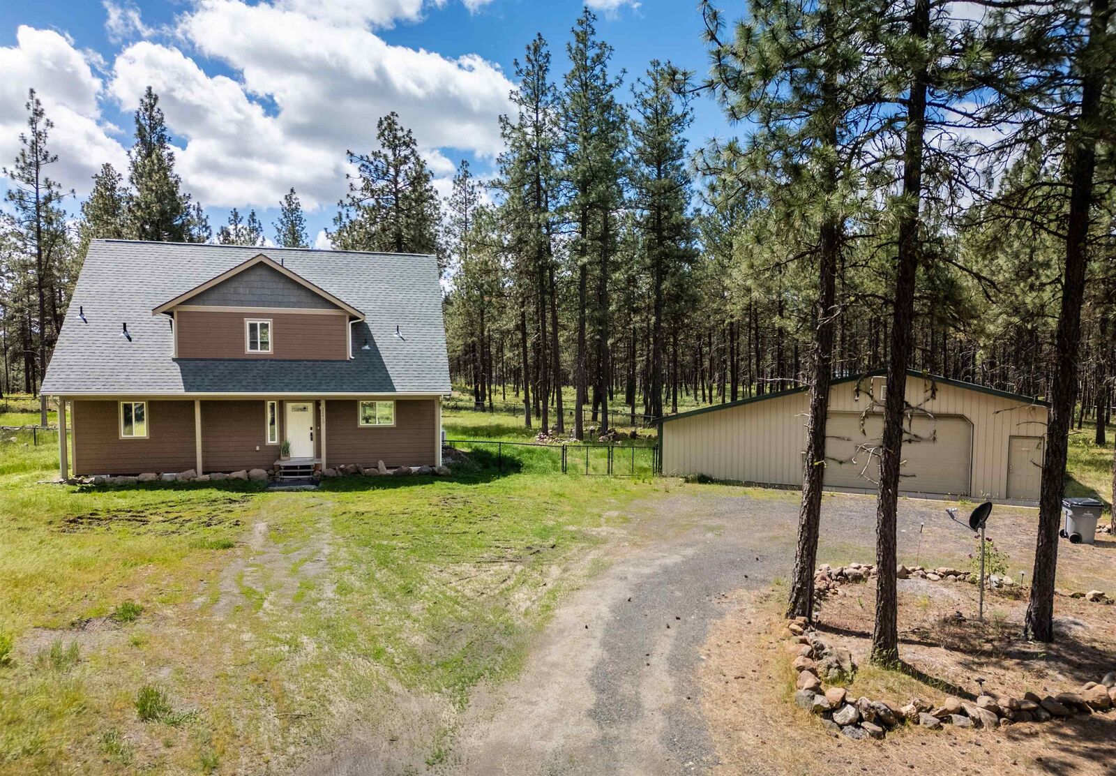 Property Photo: 22410 S Ritchey Rd WA 99004