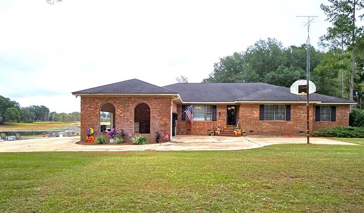 Property Photo: 290 Long Rd GA 39817