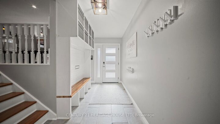 Photo de la propriété: 45 Latzer Crescent ON N3V 1E1