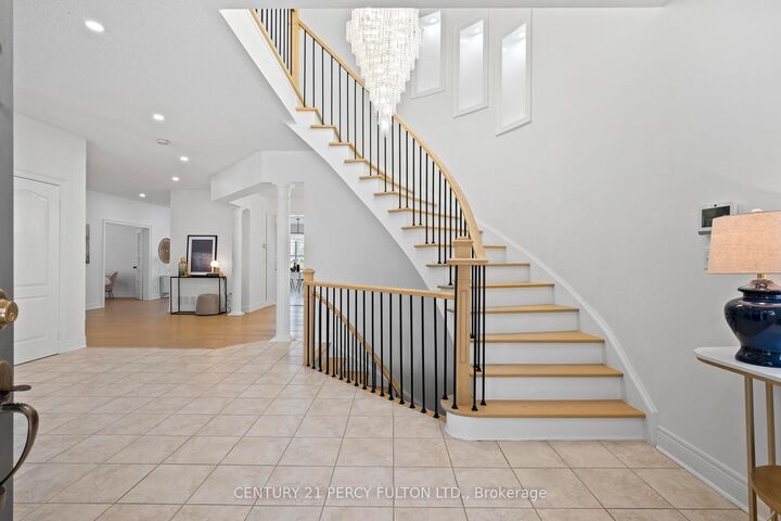 Photo de la propriété: 35 Donwoods Court ON L6P 1T6