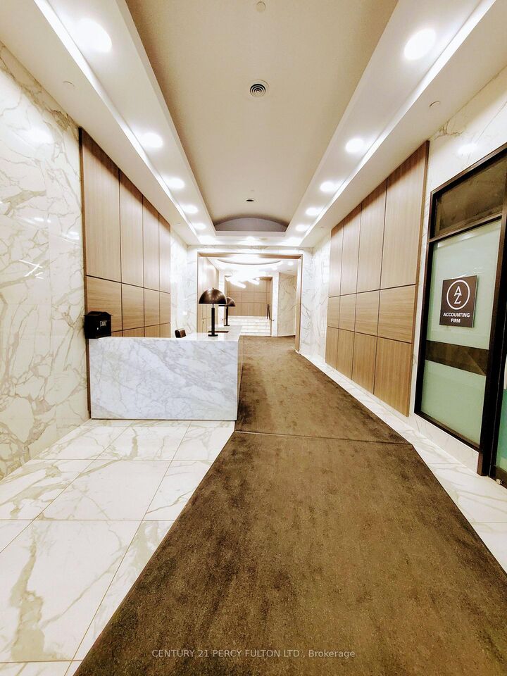 Property Photo: 393 King Street W 1204 ON M5V 3G8