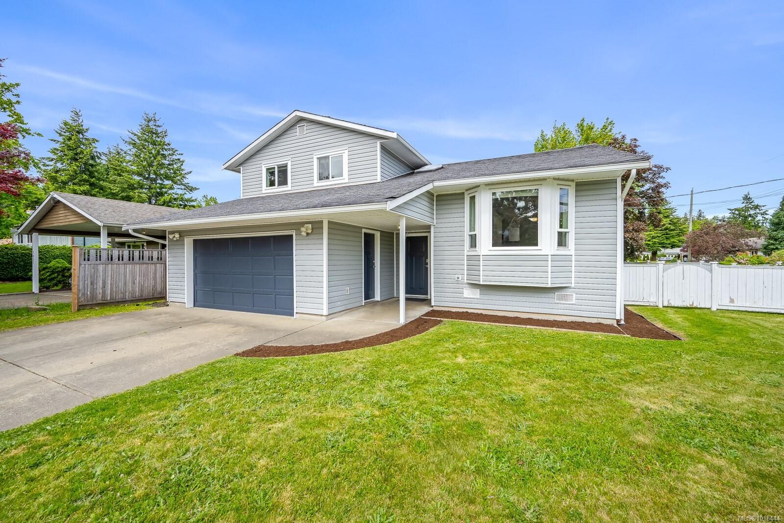 Property Photo:  1401 22nd St  BC V9N 7L7 