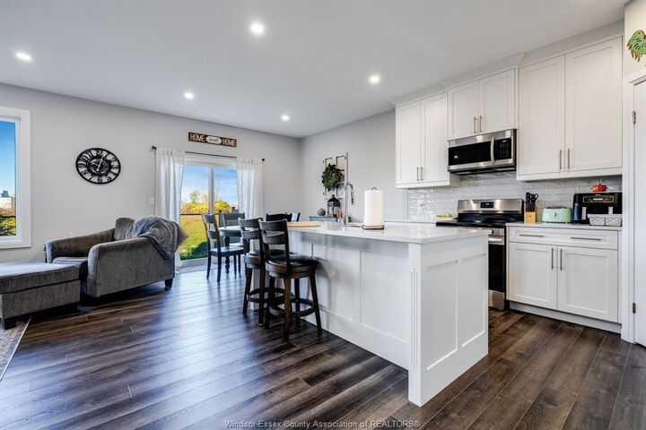 Photo de la propriété:  99 Eagle St  ON N8H 0G5